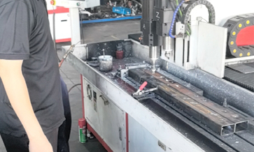 <b>氣溫下降數(shù)控打孔攻絲機如何維護？</b>