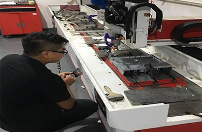 自動(dòng)攻絲機(jī)加工時(shí)應(yīng)注意哪些細(xì)節(jié)？