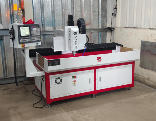 數(shù)控鉆孔攻絲機(jī)